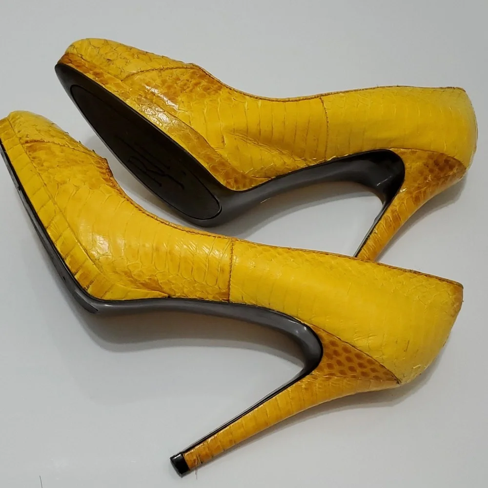 Ralph Lauren reptile shoes. Kailee stiletto pumps. Size 9B. - Picture 3 of 13